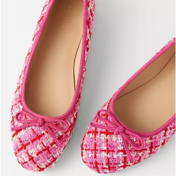 Ann Taylor Shoes - Ann Taylor Adorable Classic Pink Tweed Ballet Flats with a Bow - Size 7